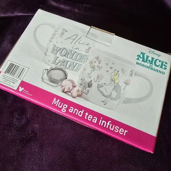 Disney Alice in Wonderland Mug and Tea Infuser Set - Picture 6 of 6